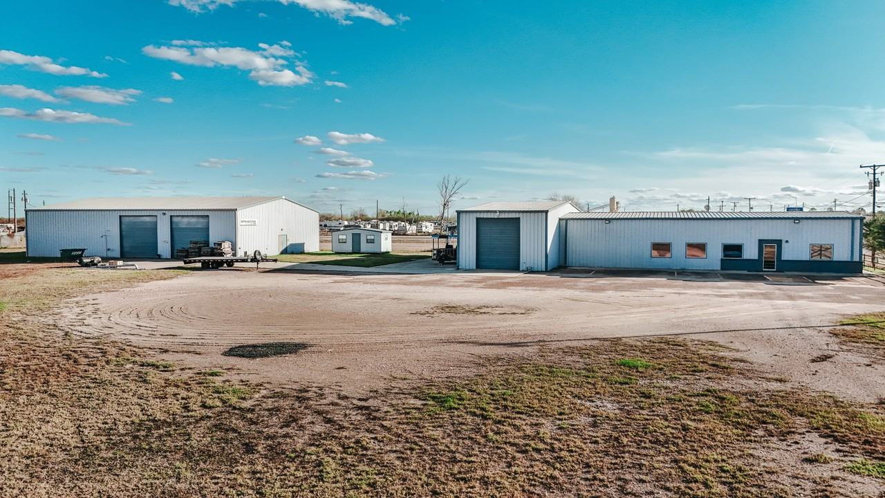 13102 N Navarro St #0 - Photo 3 of 20