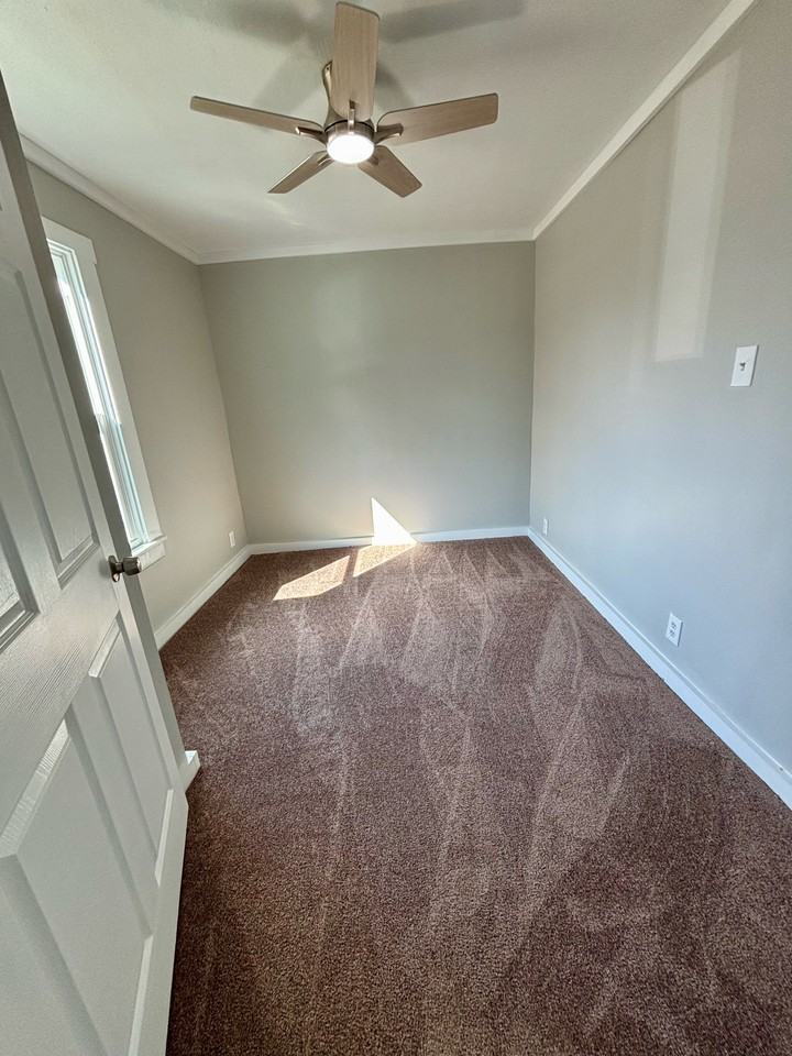 3707 Powell Ave #1 - Photo 6 of 11