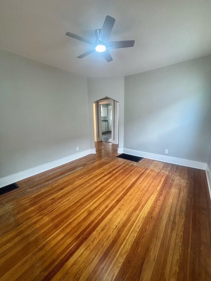 1310 Earl Ave #1 - Photo 4 of 13