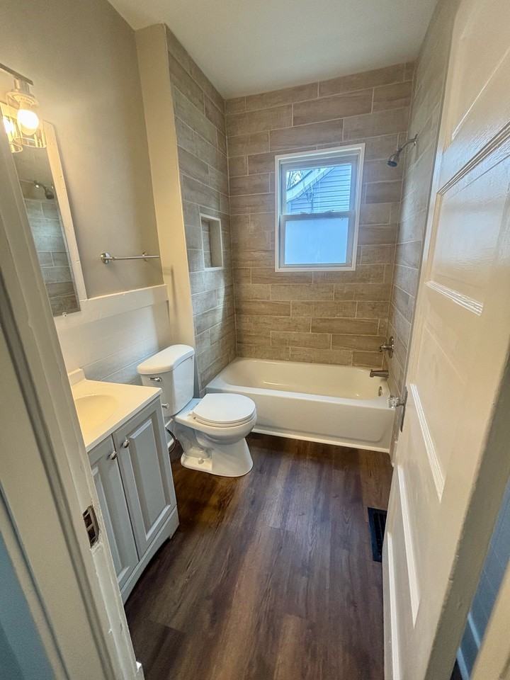 1310 Earl Ave #1 - Photo 7 of 13