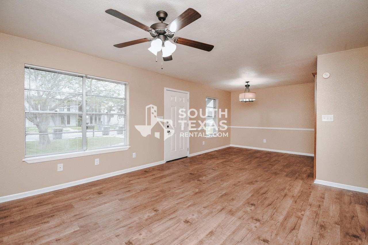 603 Sherwood DrApt C #603C - Photo 2 of 8