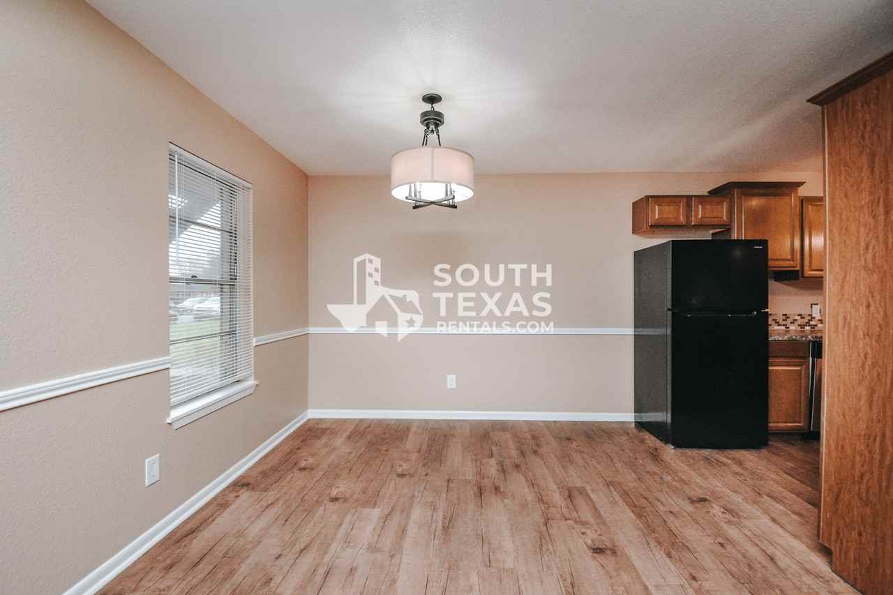 603 Sherwood DrApt C #603C - Photo 3 of 8