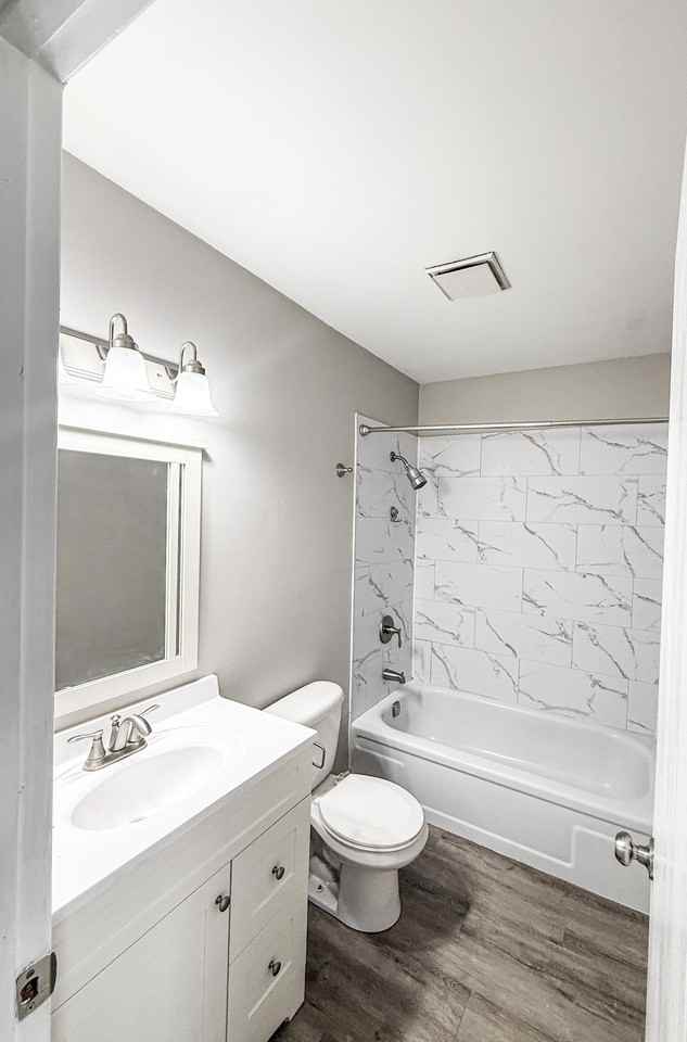 2037 Inverway Ct - Photo 4 of 8