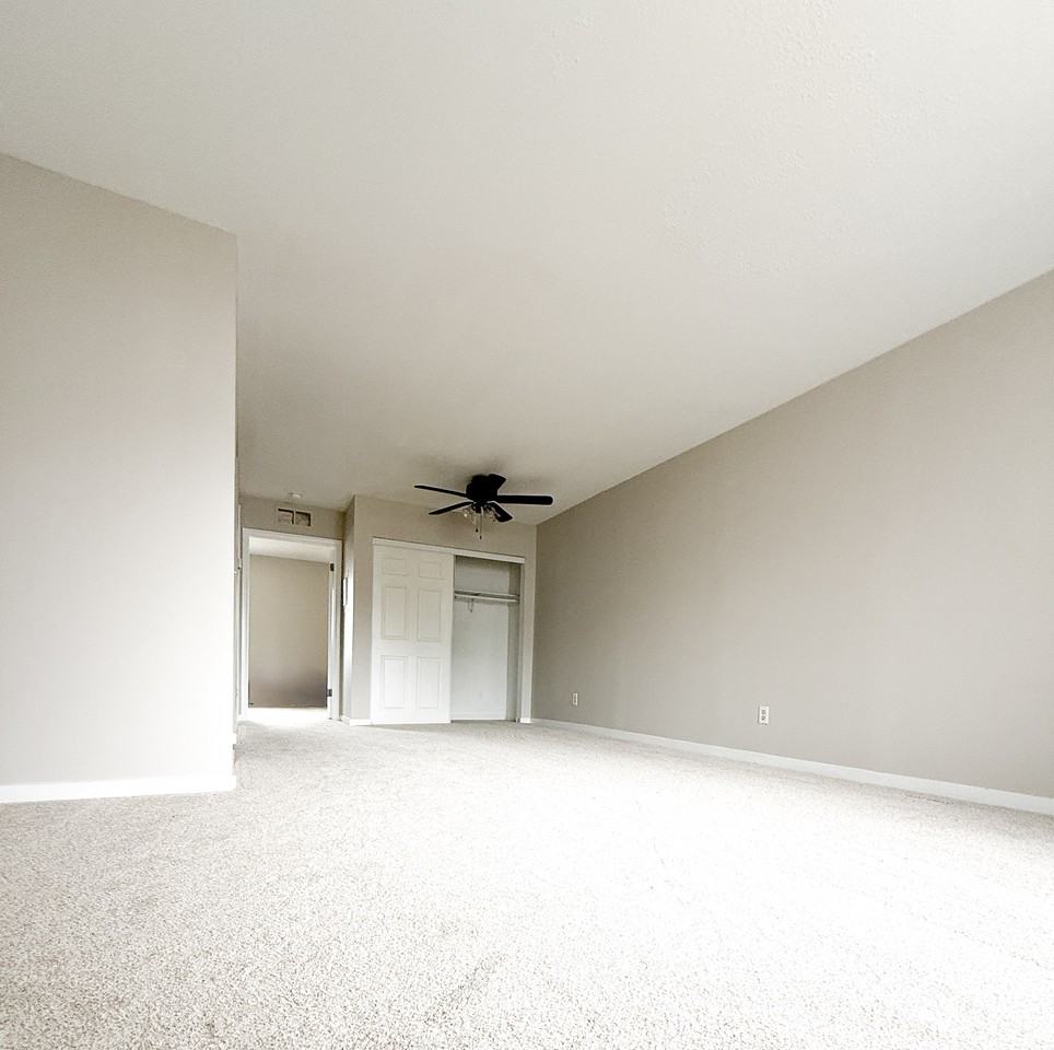 2037 Inverway Ct - Photo 7 of 8