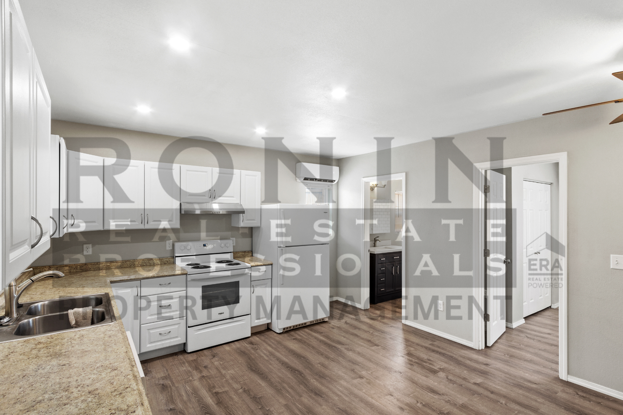 2901 Ronda Lee RoadUnit B #B - Photo 3 of 8