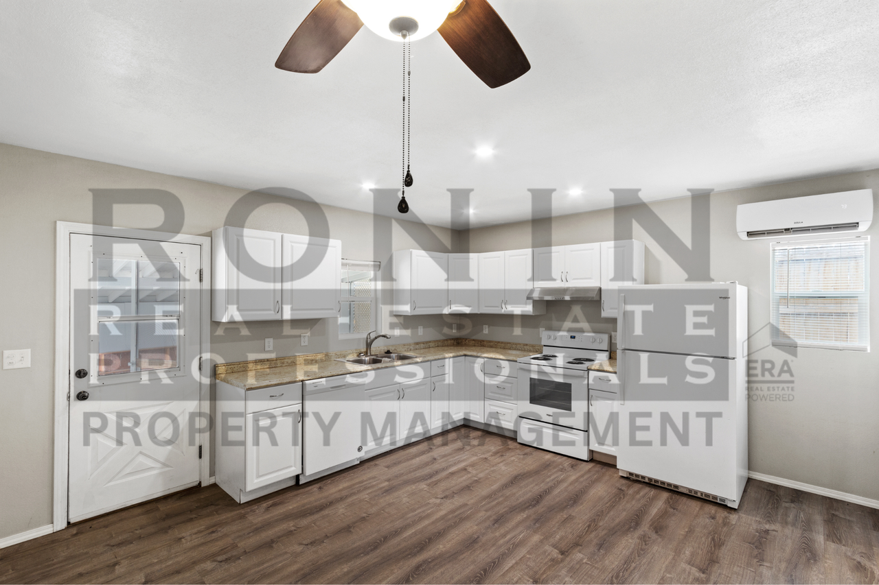 2901 Ronda Lee RoadUnit B #B - Photo 4 of 8