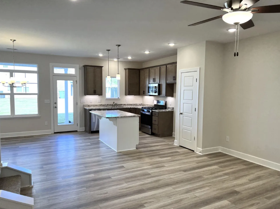 207 Taylor Woods Ct #1 - Photo 4 of 16