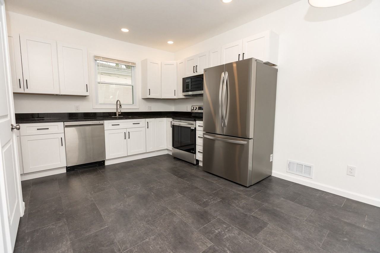 717 N Congress St #1 - Photo 6 of 29