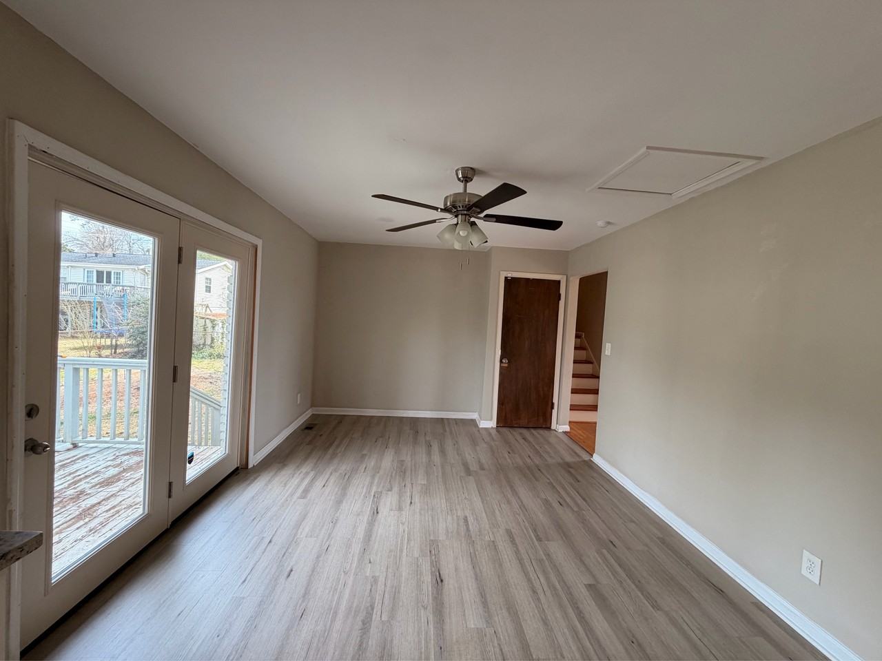 1092 Sherbrooke Dr #1 - Photo 6 of 15