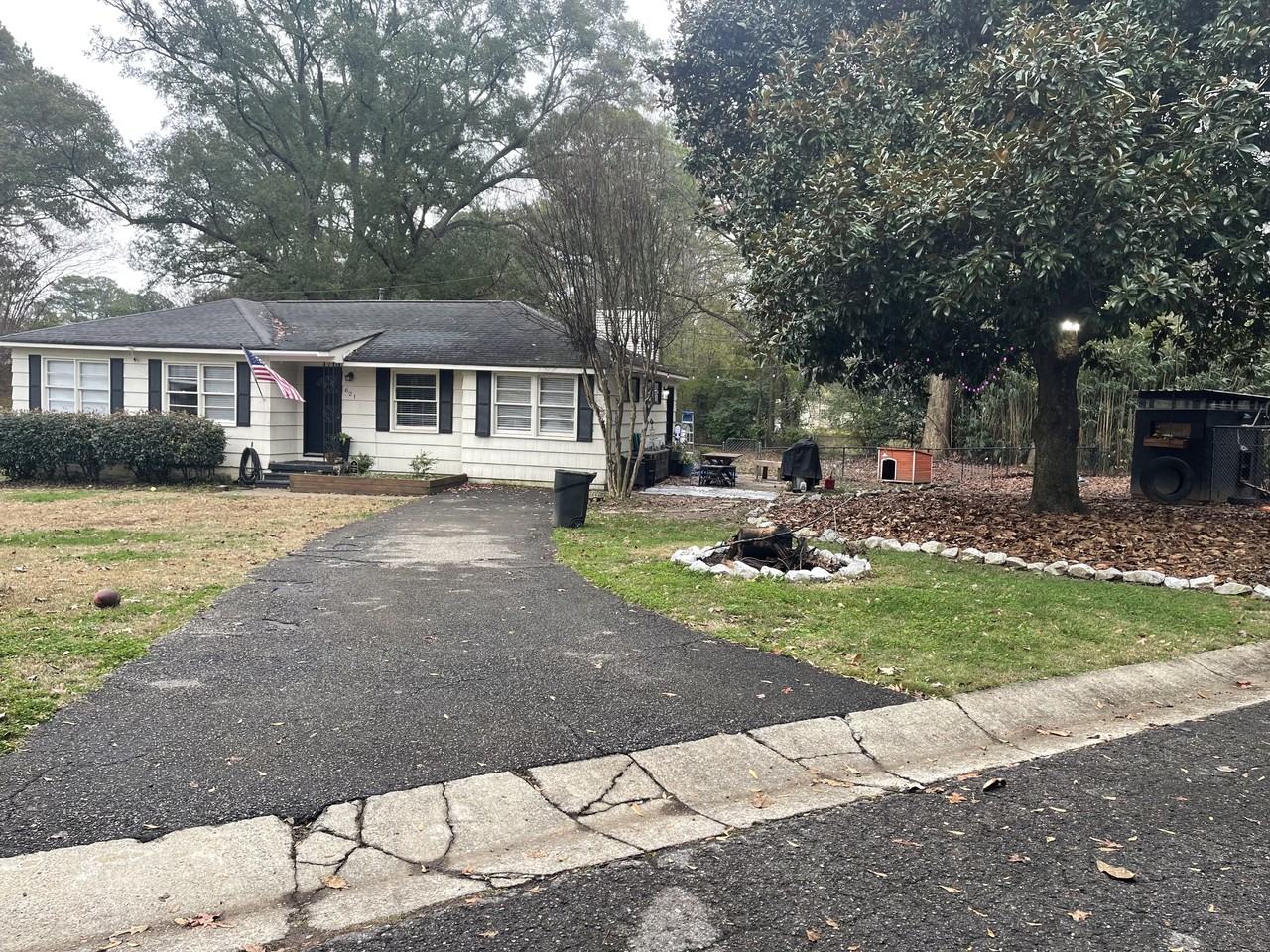 621 Greenhill Dr #1 - Photo 2 of 9