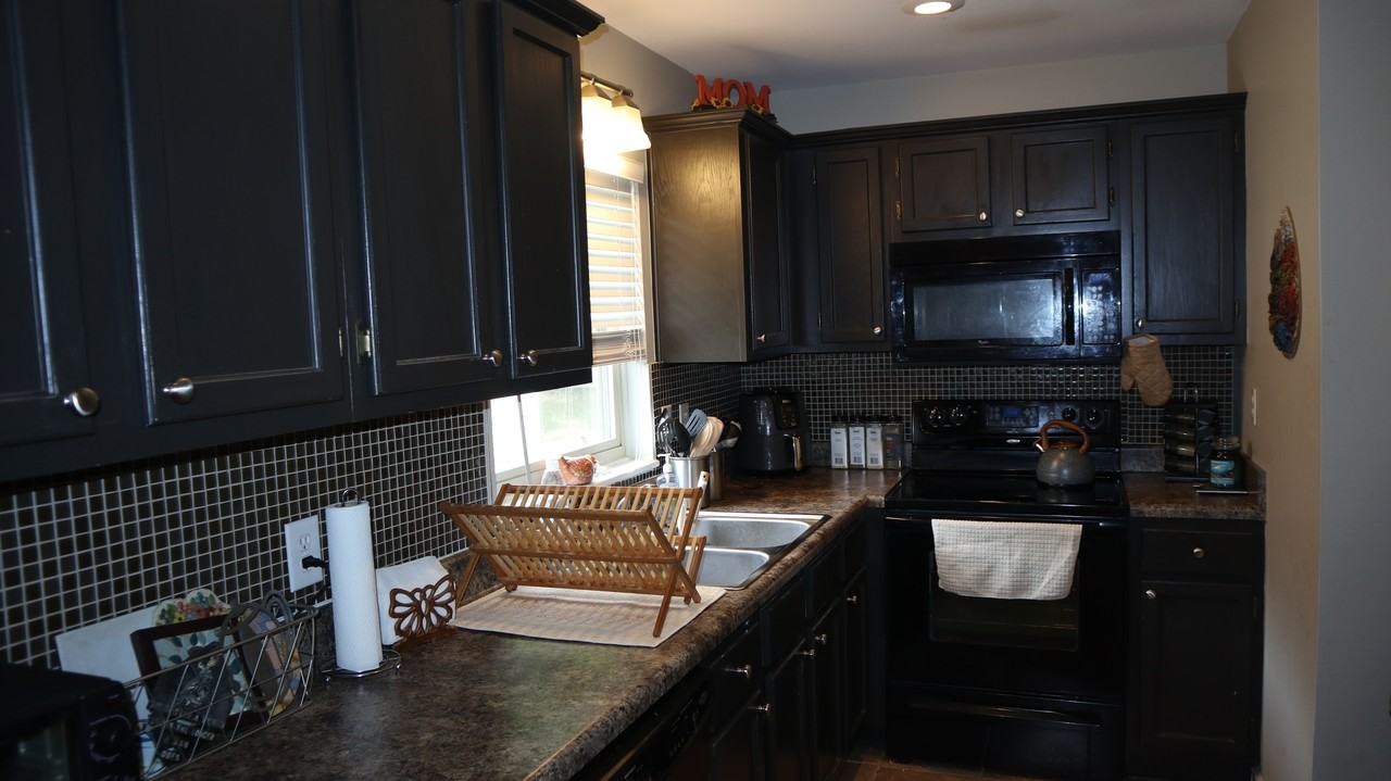 1008 Broadway St #B - Photo 3 of 13