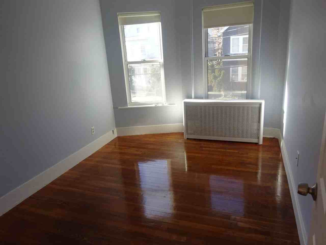 24A Oak Square Ave - Photo 3 of 14