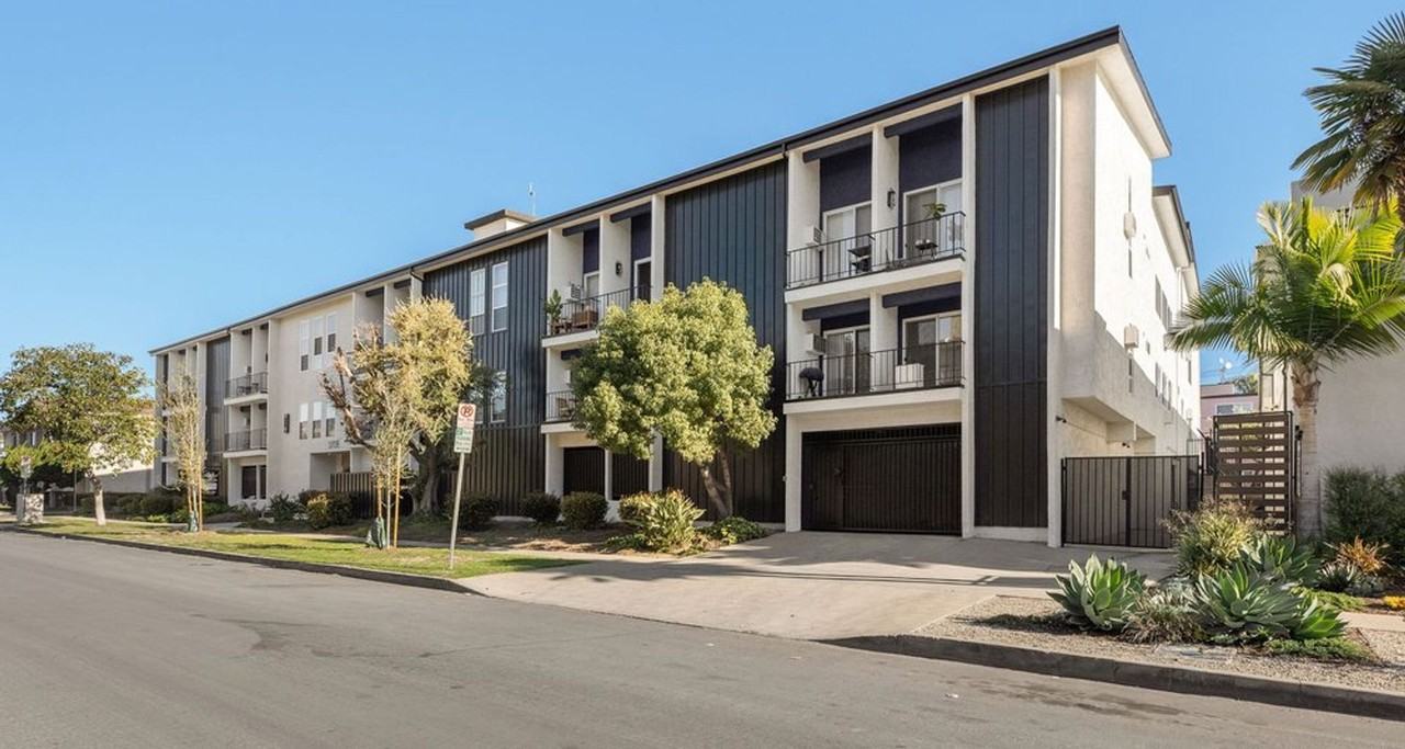 w3708 - Photo 7 of 16