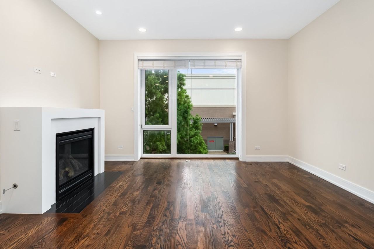 3508-16 N Sacramento Ave - Photo 5 of 19