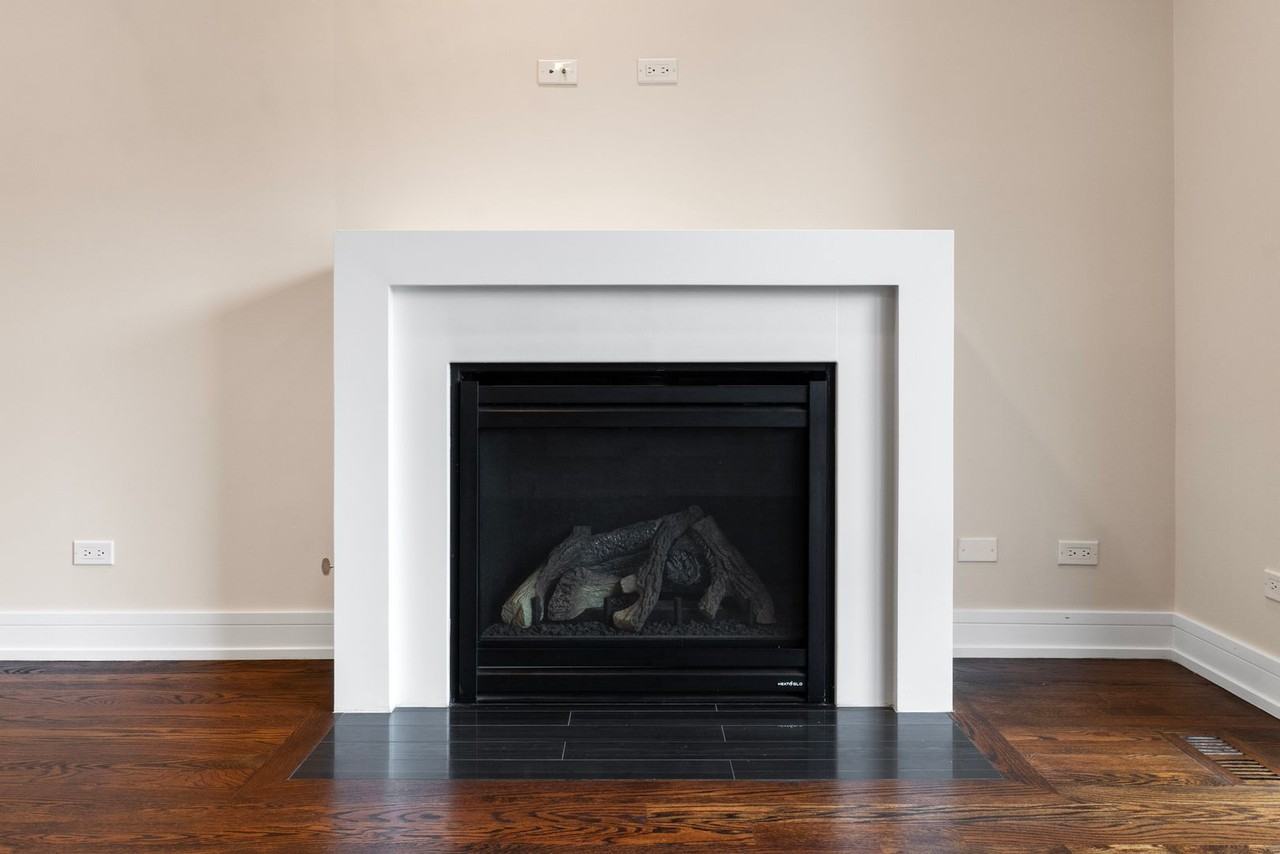 3508-16 N Sacramento Ave - Photo 7 of 19