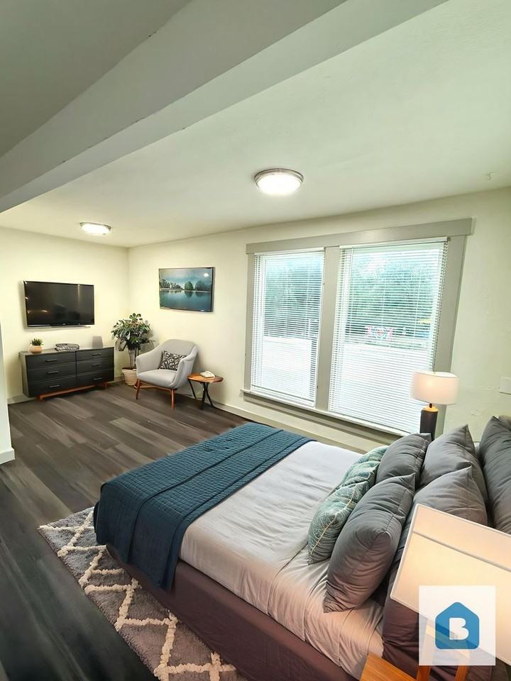 3428 W Colorado Ave Bldg 200 #10 - Photo 3 of 13