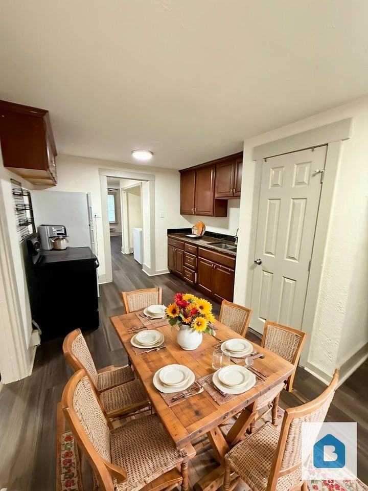 3428 W Colorado Ave Bldg 200 #10 - Photo 6 of 13