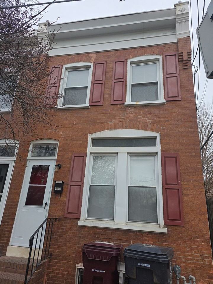 1003 Maple St - Photo 2 of 34