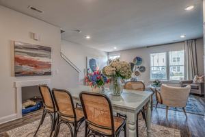 featured image of 12003 12003 Cummin Ave