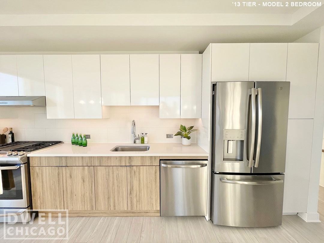 W Webster Ave & N Burling St #208 - Photo 6 of 14