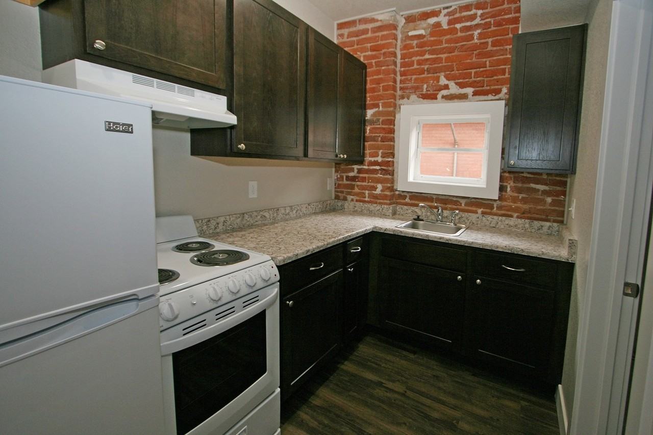 1559 - Photo 3 of 8