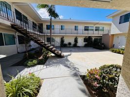 featured image of 2210 Vanderbilt Ln