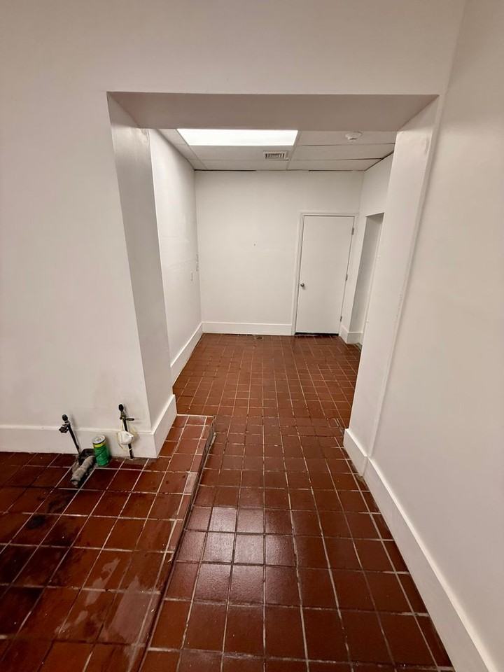 901 Brunswick Ave - Photo 5 of 6