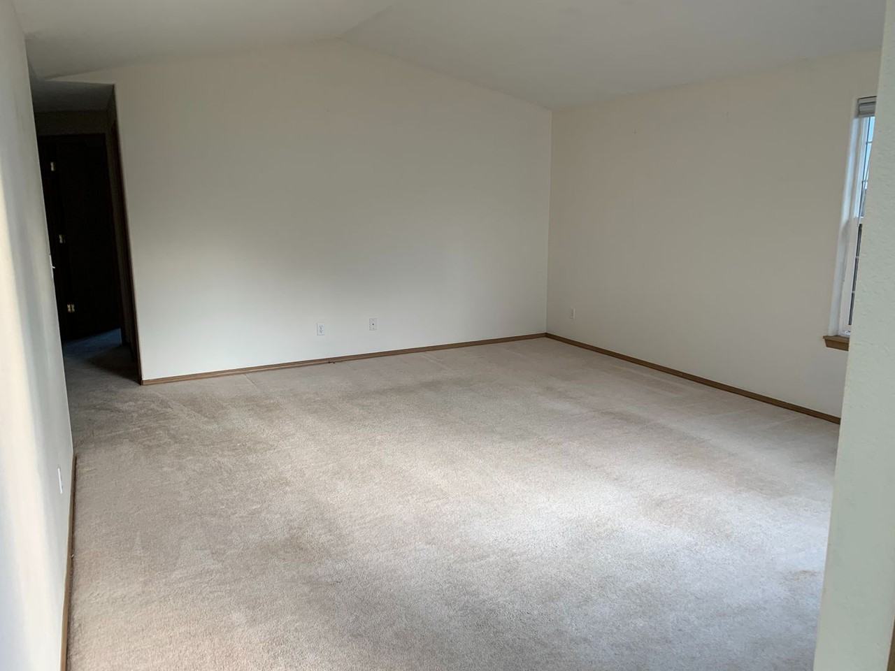 1316 Bluegrass St Se - Photo 5 of 14