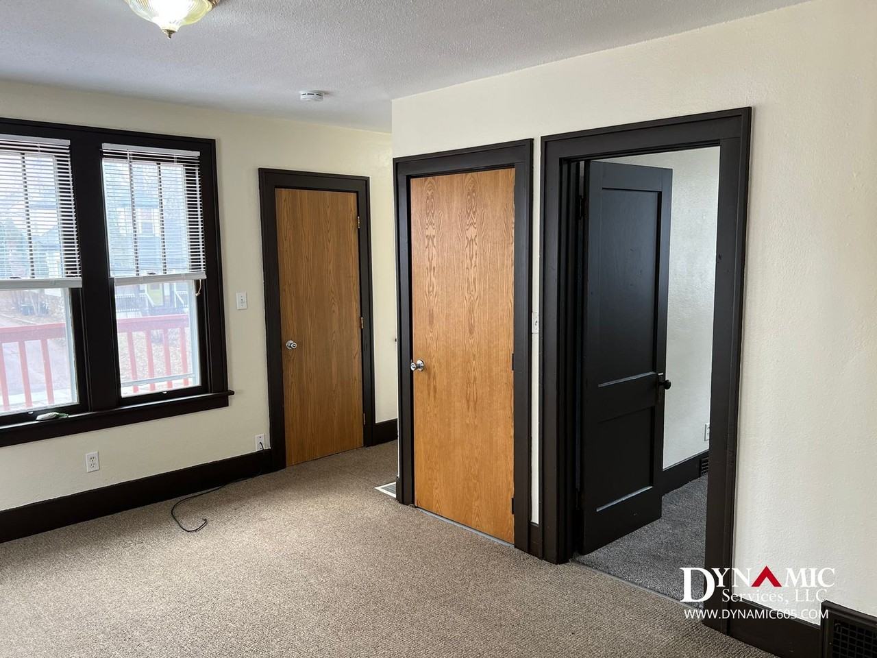 730 1/2 S Spring Ave - Photo 5 of 34