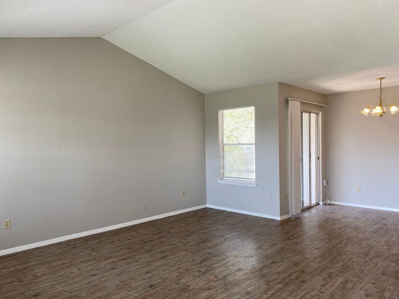 510 Willowbend Cv - Photo 6 of 27