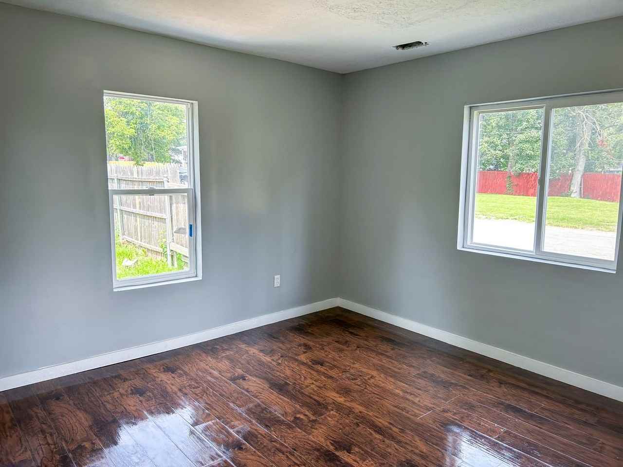 2257 Palmetto St - Photo 2 of 18
