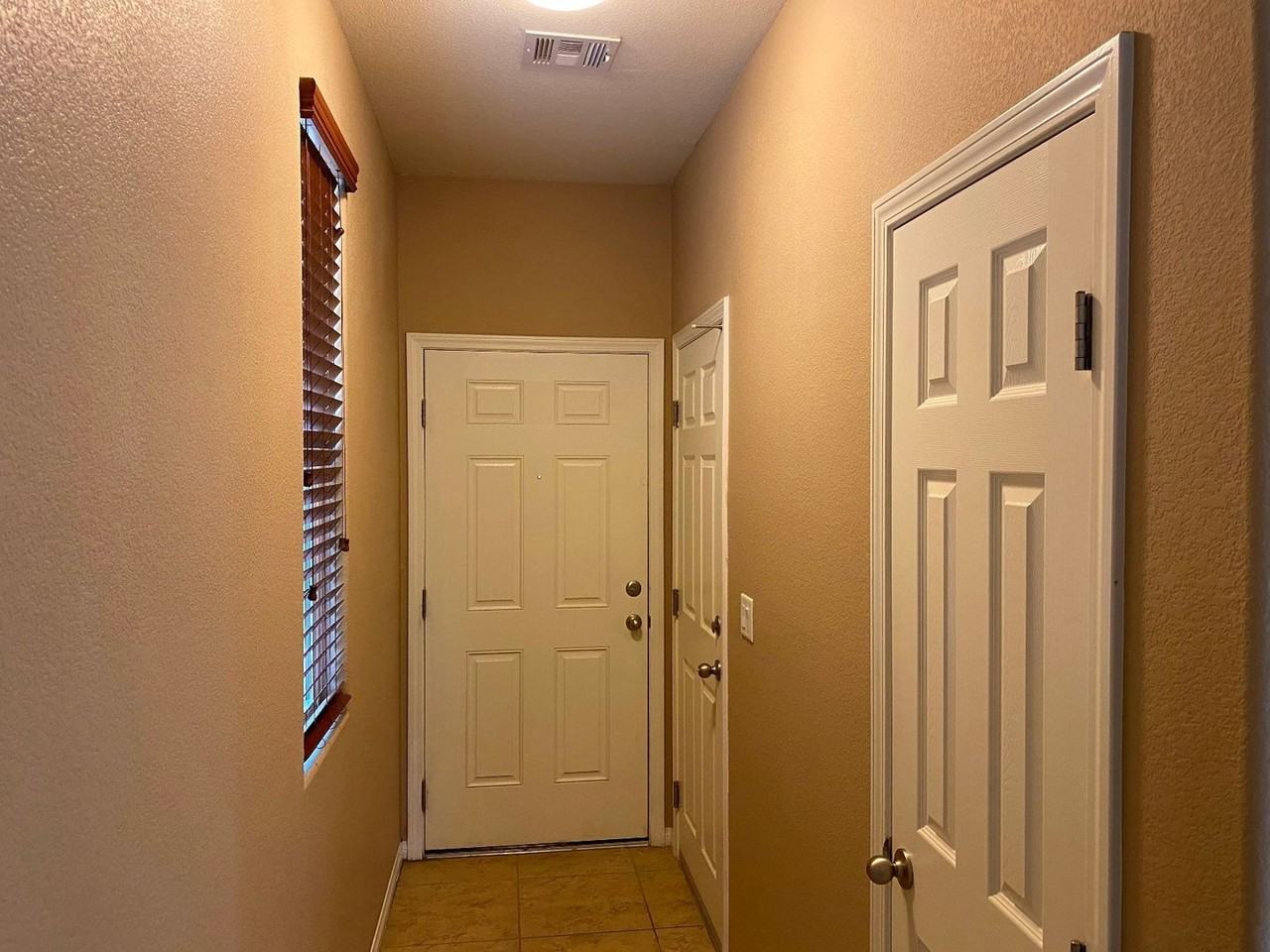6471 Little Harbor Ct - Photo 3 of 41