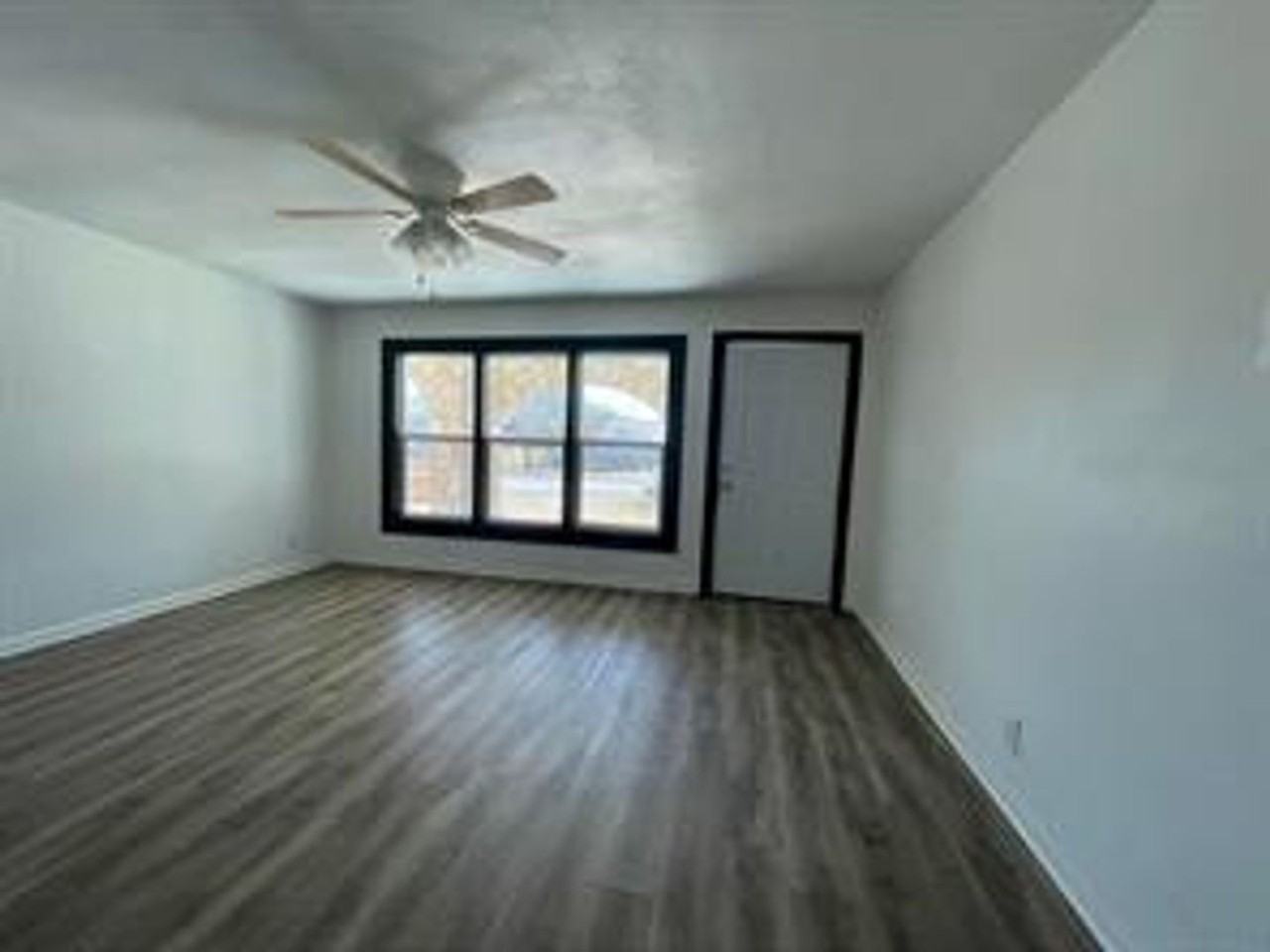 1510 N 20th St - Photo 2 of 6