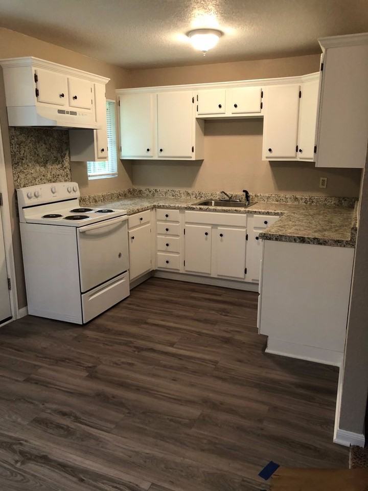 3313 Maple Ave - Photo 3 of 9