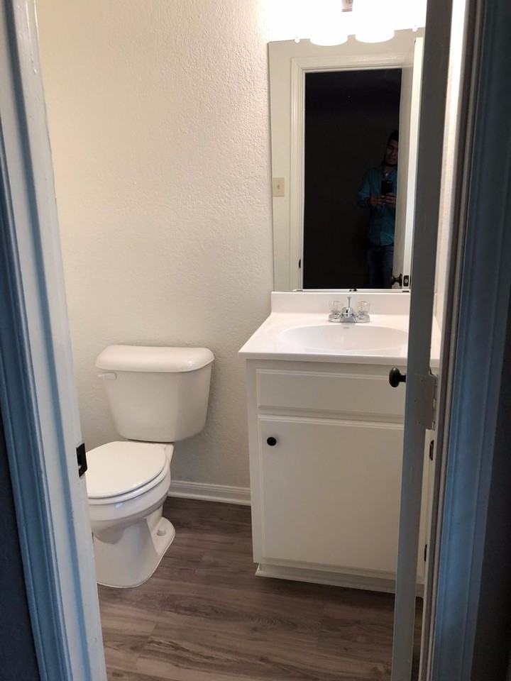 3313 Maple Ave - Photo 5 of 9