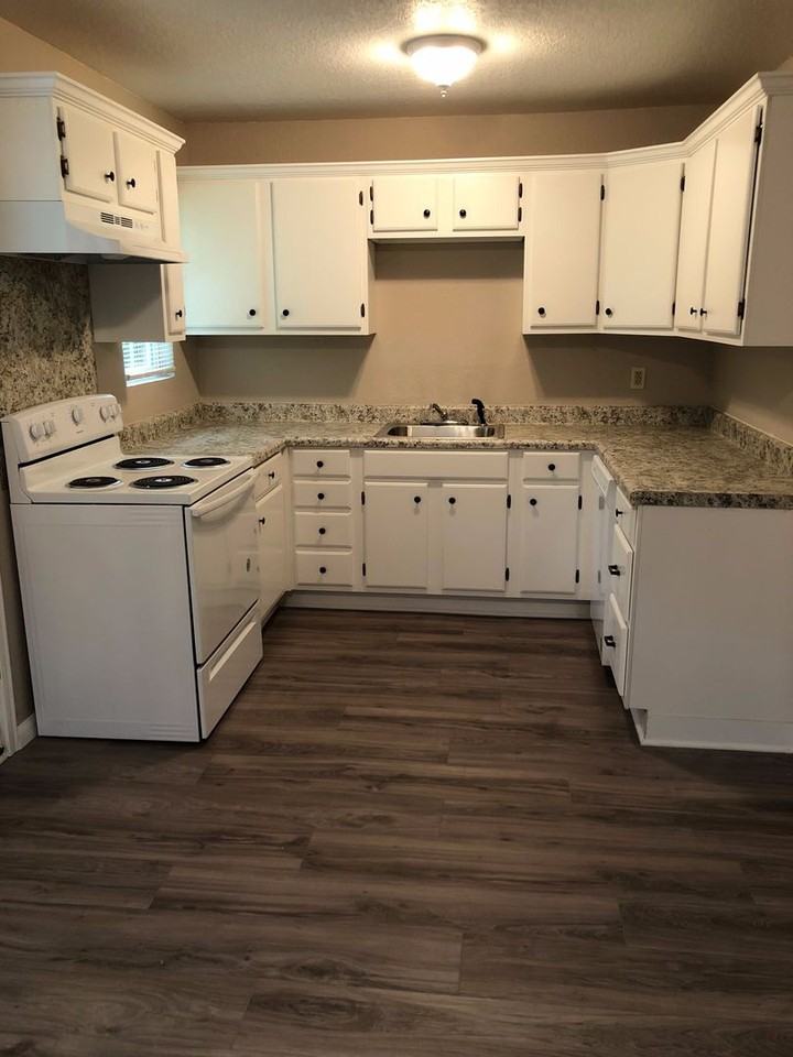 3313 Maple Ave - Photo 6 of 9