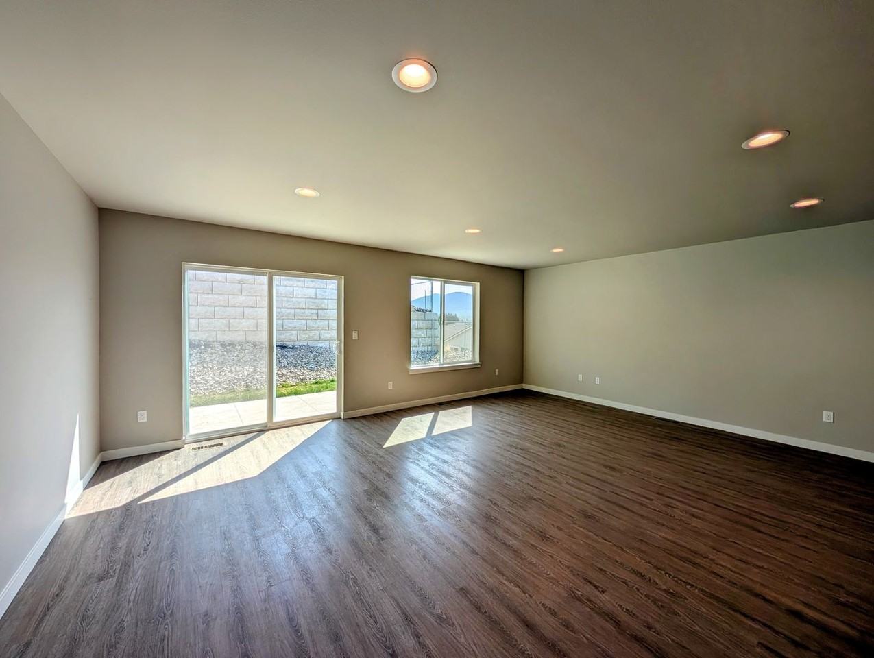 2219 Se Marlette Rd - Photo 5 of 21