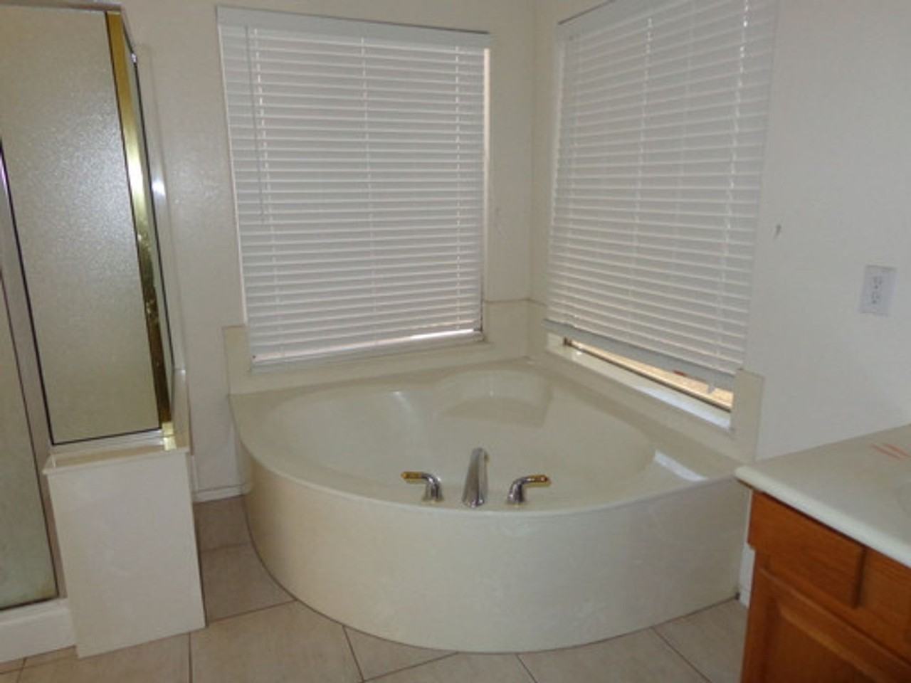 2453 E Kempton Rd - Photo 4 of 11