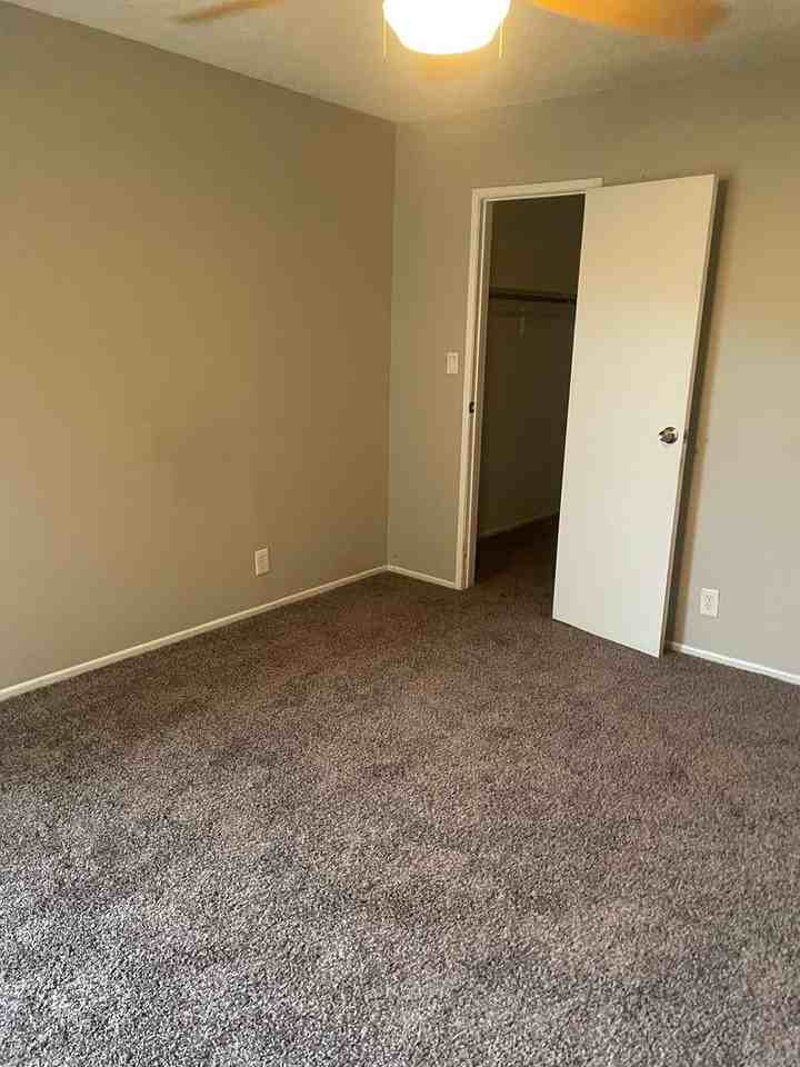 2320 Pinon Springs Cir - Photo 3 of 5