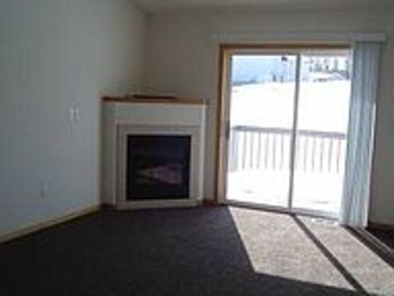 477 Meadow Ln - Photo 4 of 6