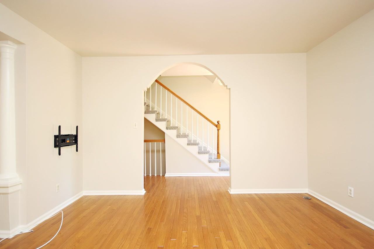 43 Georgetown Grn - Photo 3 of 20