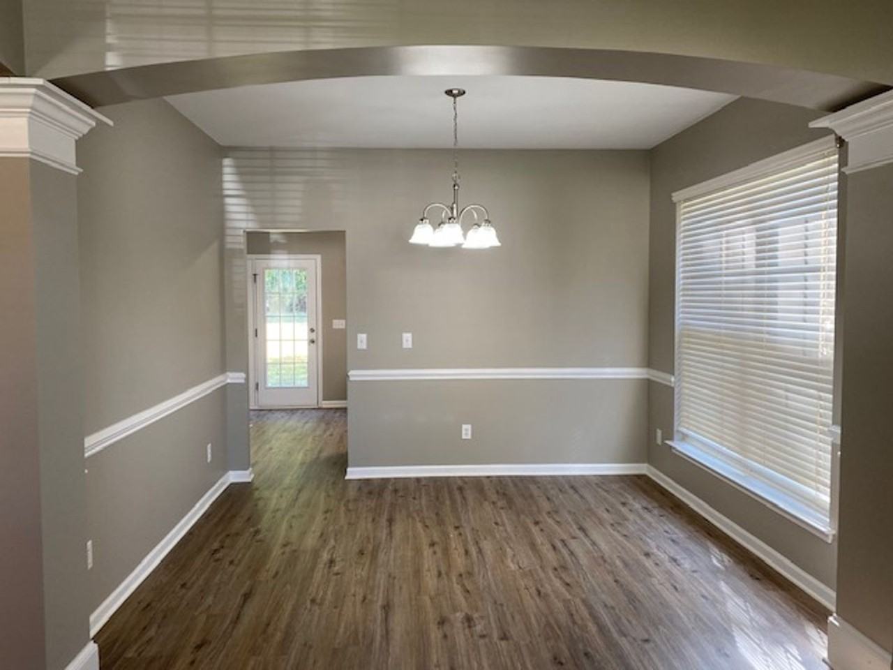 137 Autry Ave - Photo 2 of 13