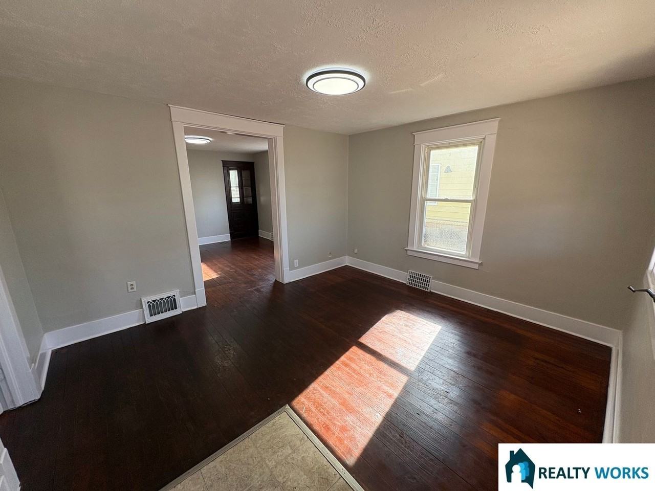 216 N 26th St - Photo 2 of 8