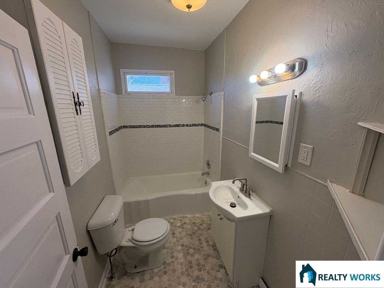 216 N 26th St - Photo 6 of 8