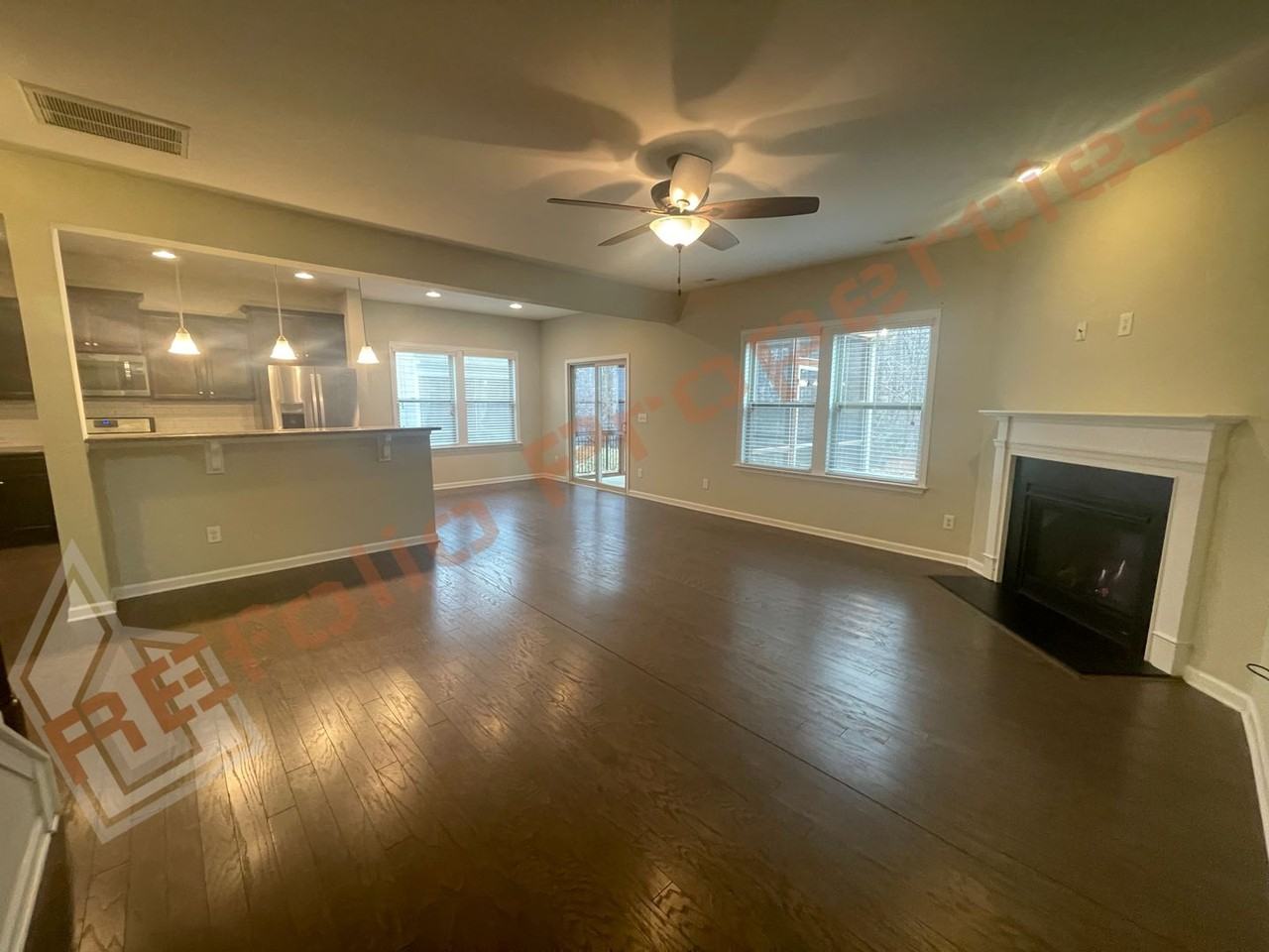 288 Heathwood Dr - Photo 5 of 34