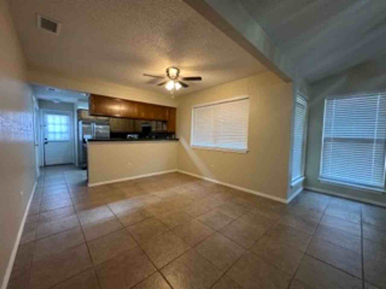 5812 Falconcrest Dr - Photo 2 of 15