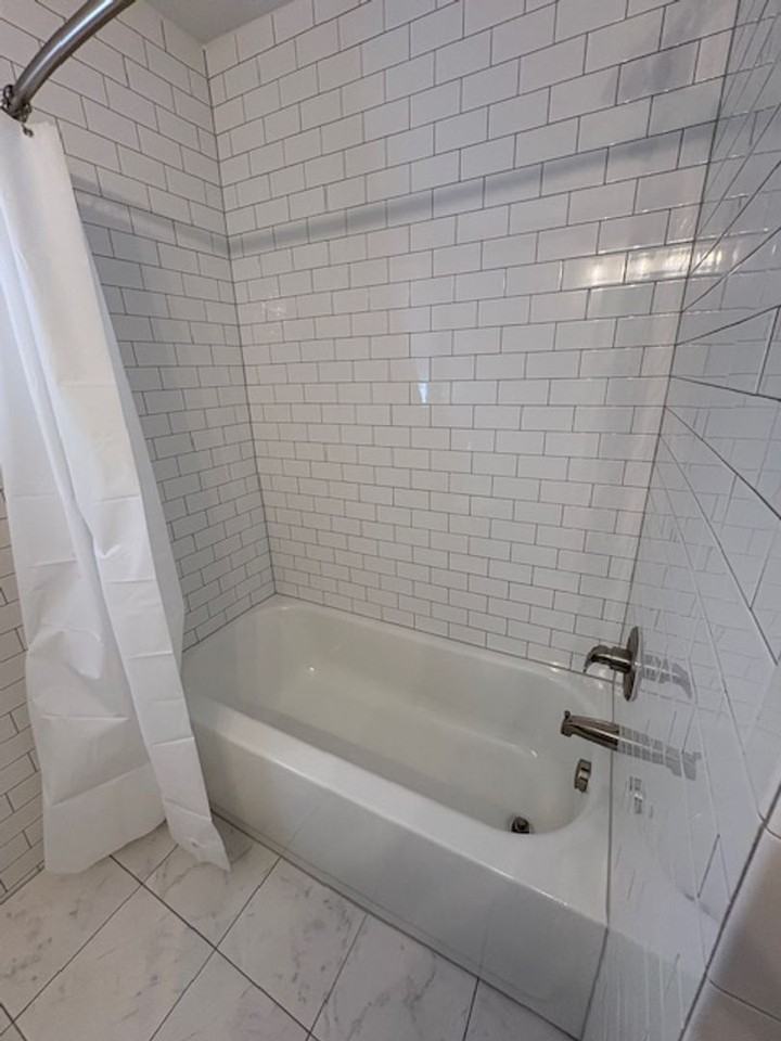 403 Smith Ave #A - Photo 4 of 23