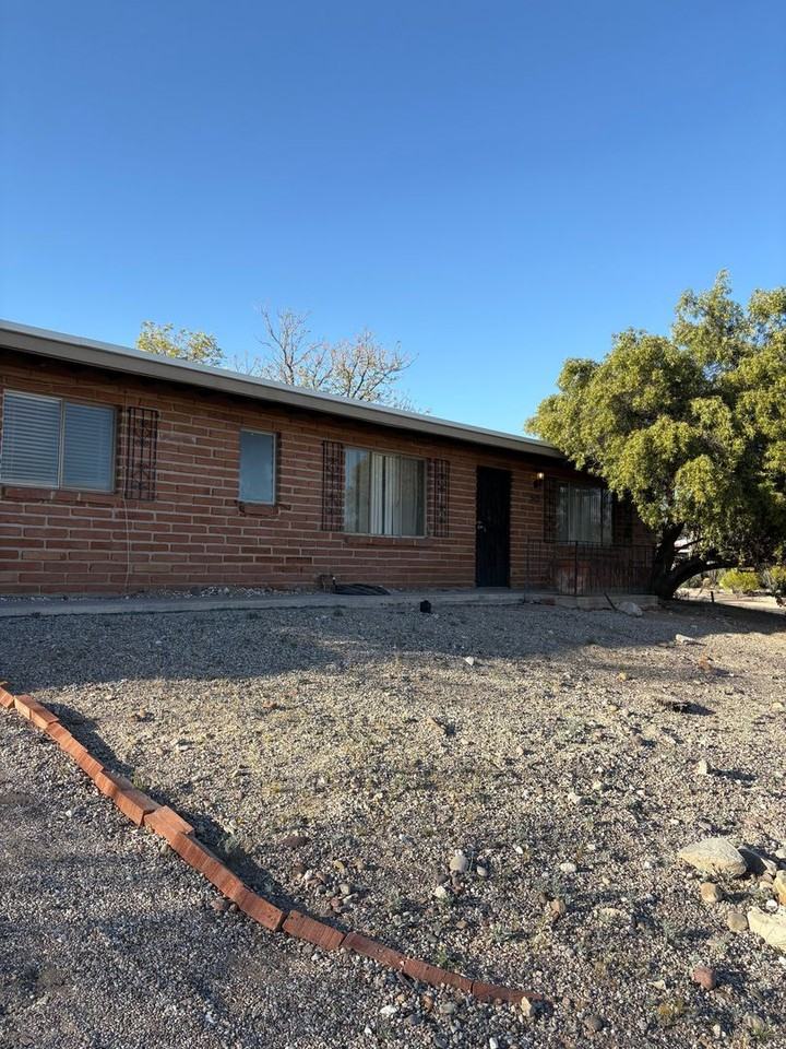 543 N Avenida Calma - Photo 2 of 15