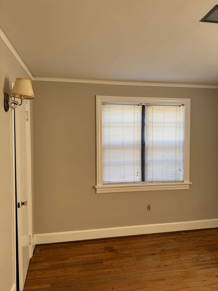 2408 Augusta St - Photo 3 of 11