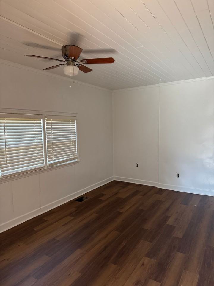 2408 Augusta St - Photo 7 of 11